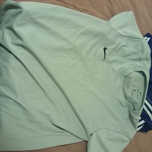 Nike Men's Gray Dri-FIT Short Sleeve Tee